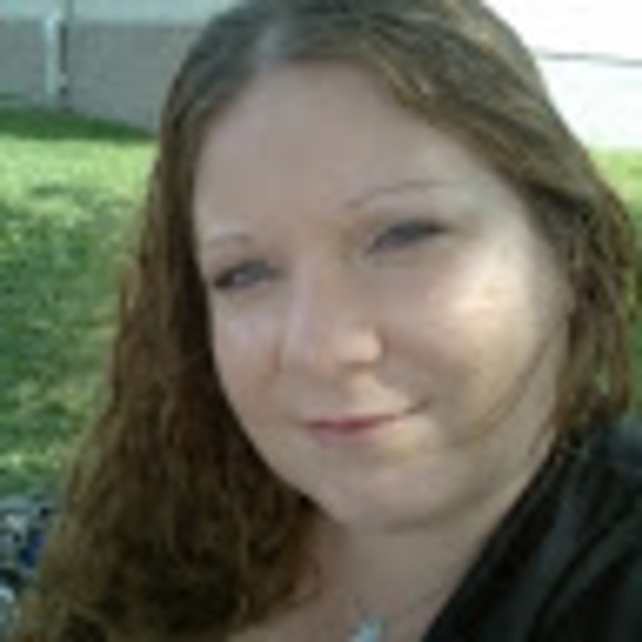 Meet your Posher, Amanda - Picture 1 of 1